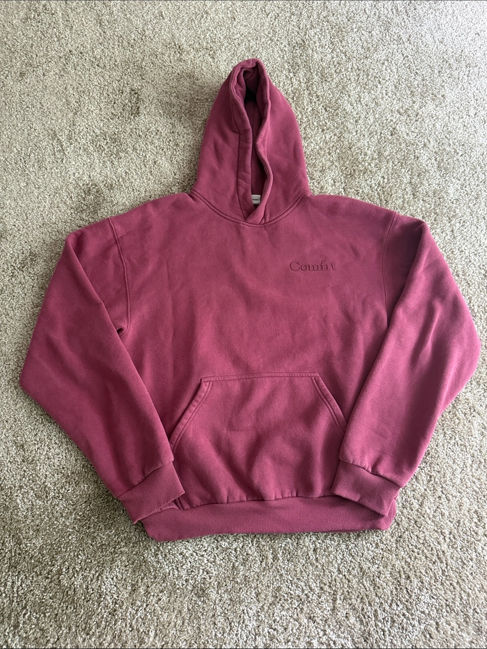 Comfrt Berry Minimalist Pullover Hoodie - Unisex Cozy Sweatshirt